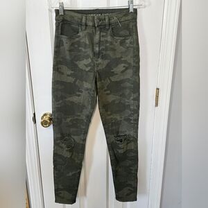 American Eagle Outfitters Olive Camo High Rise Jeggings Size 6 Regular